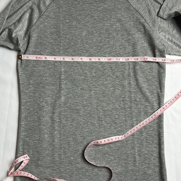 NWT - LuLaRoe Randy shirt - gray with shimmering sleeves - XS - Picture 4 of 7